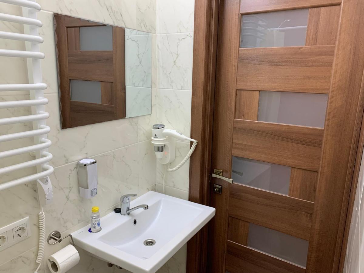 Апартаменти-Студія На Герцена Chernivtsi Εξωτερικό φωτογραφία